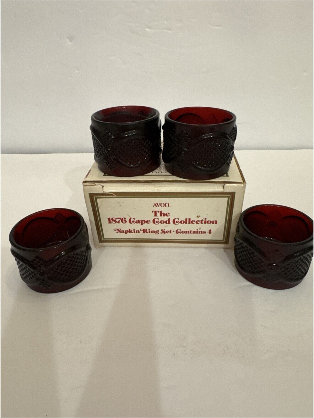 Avon 1876 Cape Cod Collection Ruby Red Napkin Rings Set Of 4 In Box - Picture 2 of 6
